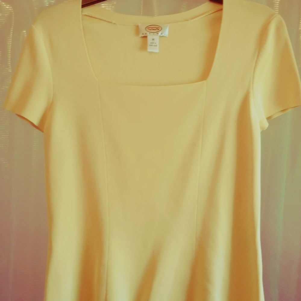 Talbots 💛Square Front Cut Top Size M